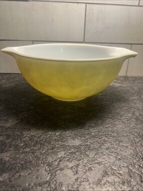 Vintage PYREX Avocado Green Mixing Bowl #443 with White Interior